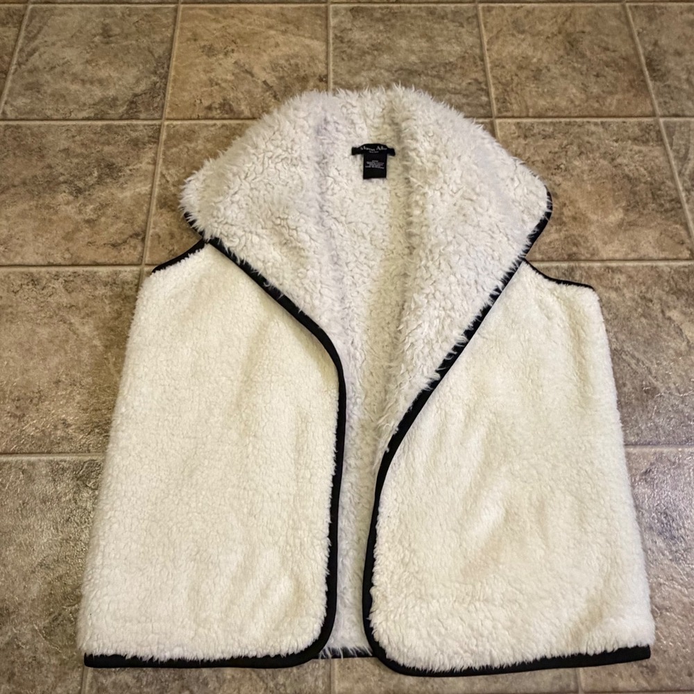 Marcus Adler Womens Ivory White Faux Shearling Sherpa Open Front Vest OSFM